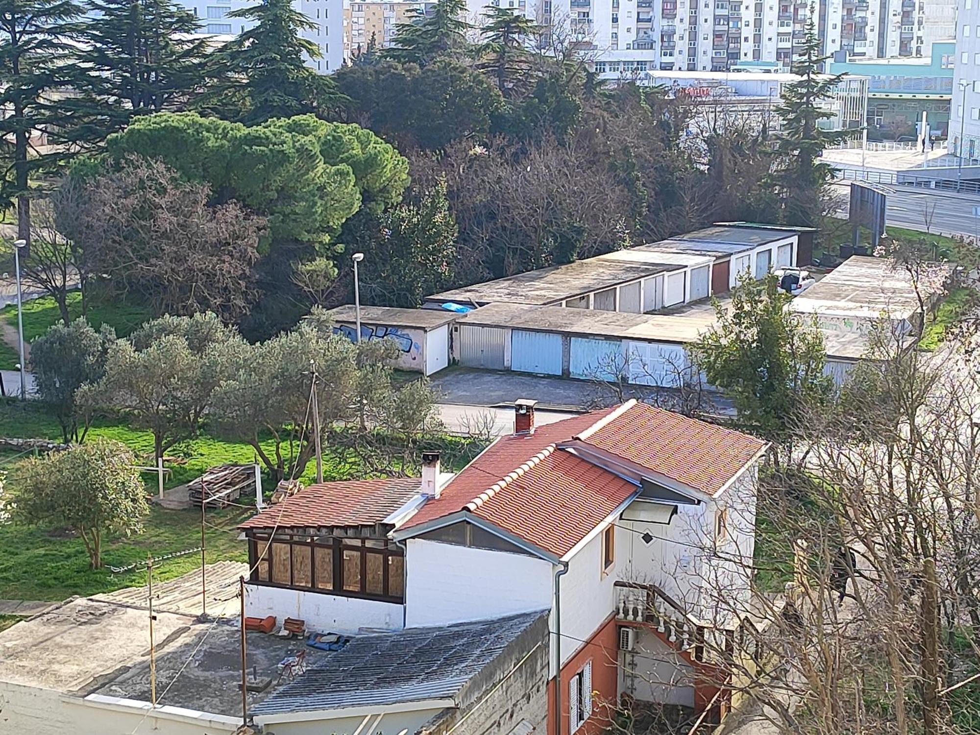 Apartment Zara With Garage Exterior foto